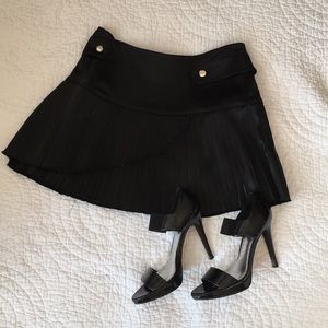 Pleated mini